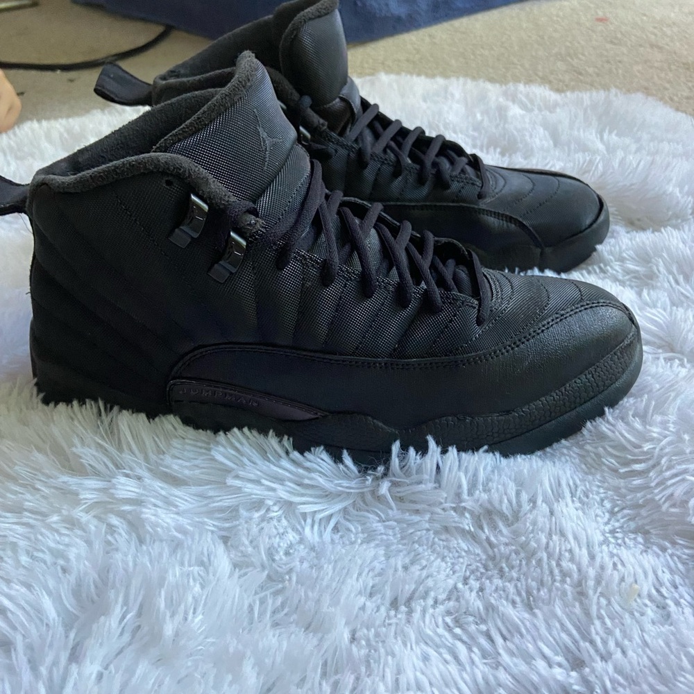 Nike Air Jordan retro triple black winterized